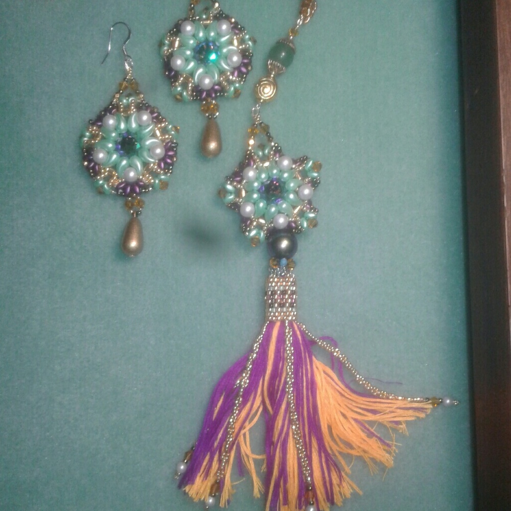 Swarvoski pearls chain